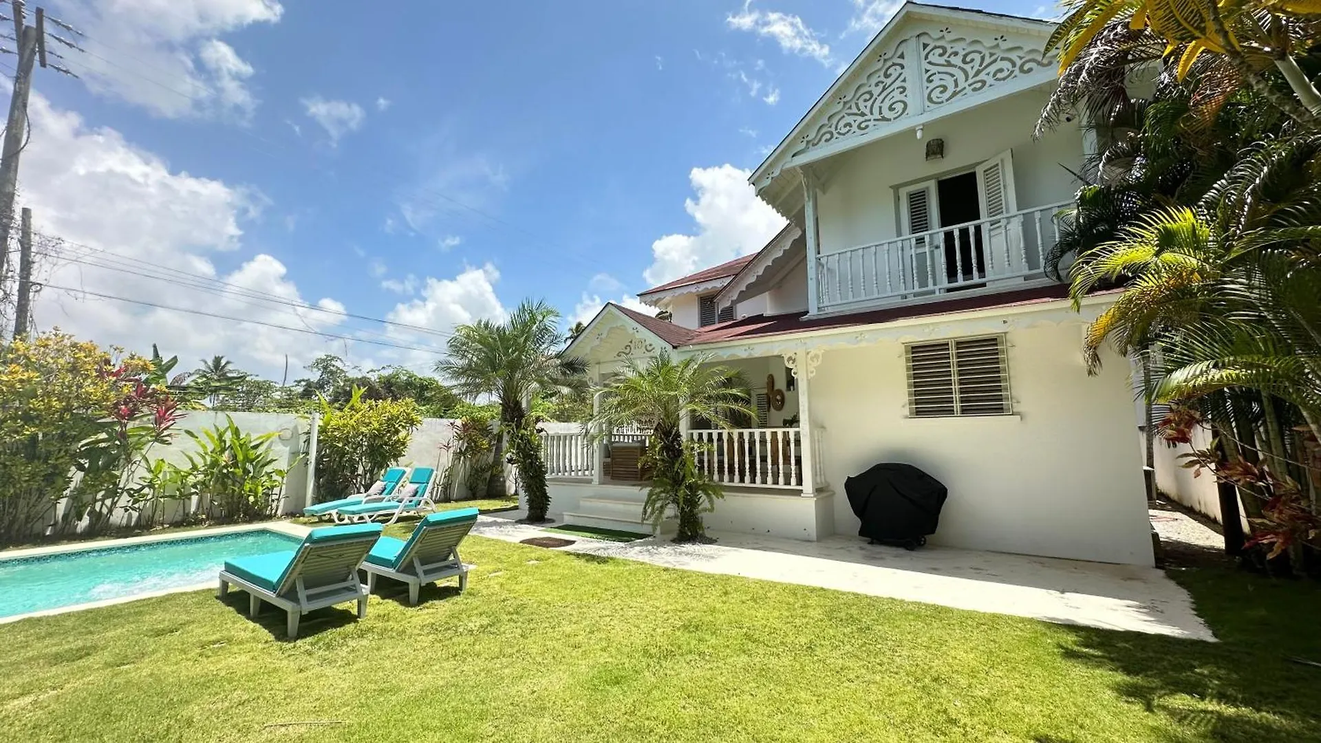 Villa 4Bdrms 3.5Baths With Pool, Jacuzzi And Starlink Wifi Las Terrenas