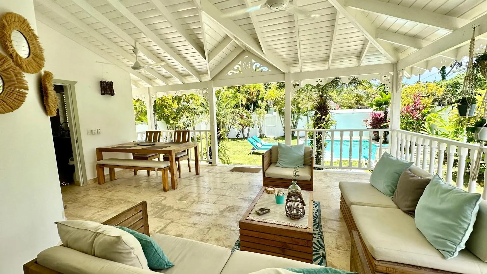 Villa 4Bdrms 3.5Baths With Pool, Jacuzzi And Starlink Wifi Las Terrenas