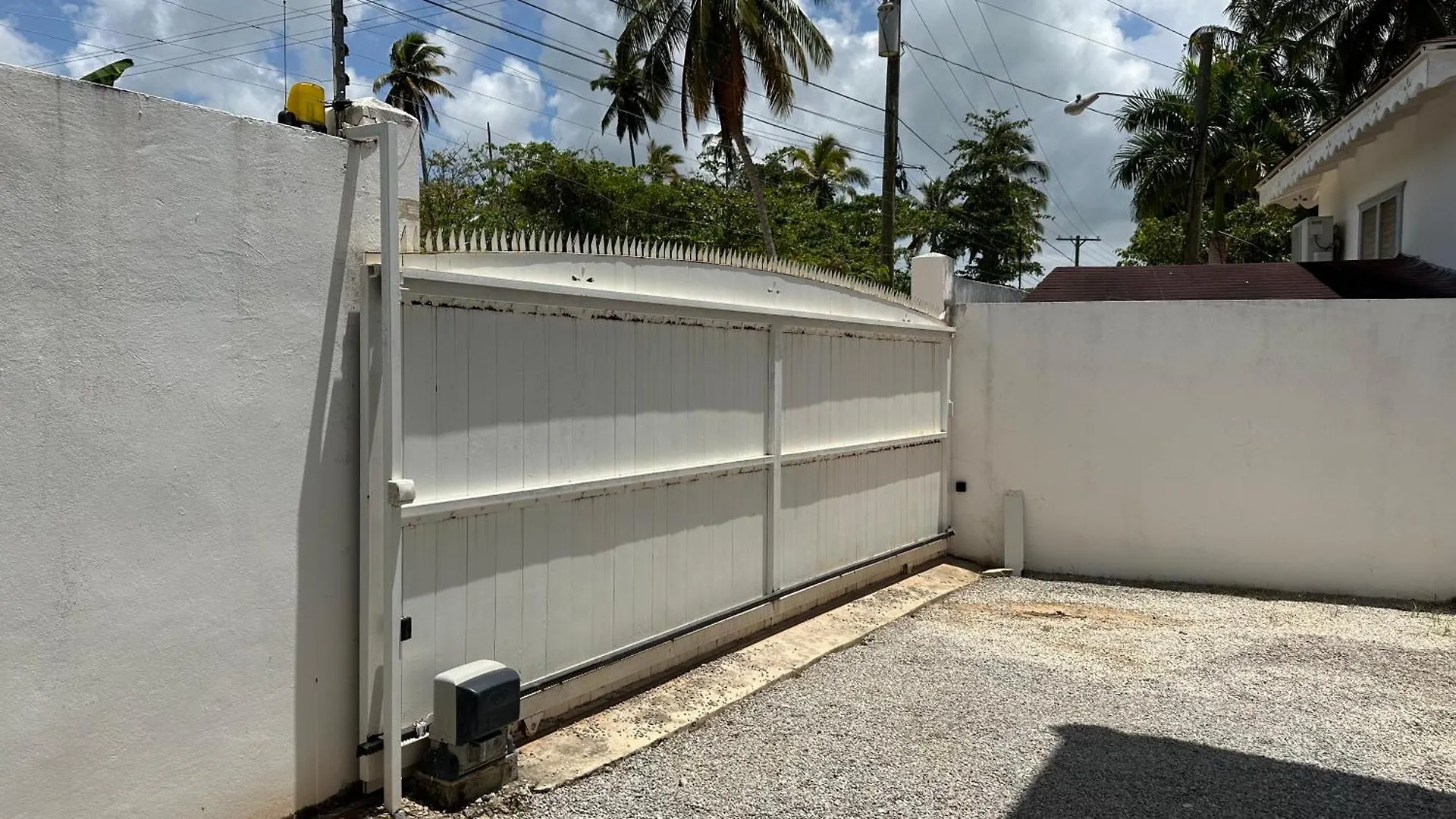Villa 4Bdrms 3.5Baths With Pool, Jacuzzi And Starlink Wifi Las Terrenas