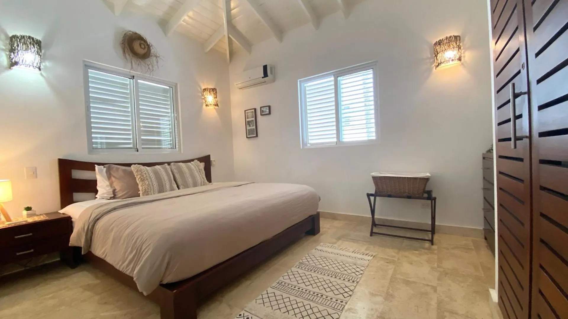 Villa 4Bdrms 3.5Baths With Pool, Jacuzzi And Starlink Wifi Las Terrenas