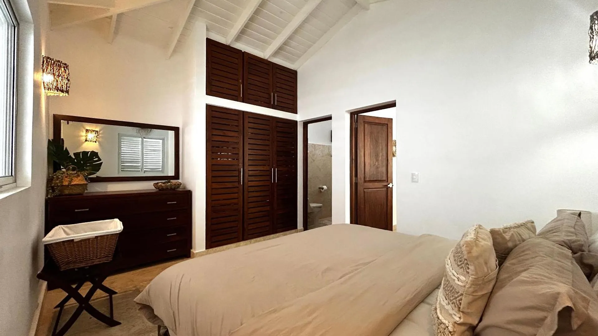 Villa 4Bdrms 3.5Baths With Pool, Jacuzzi And Starlink Wifi Las Terrenas