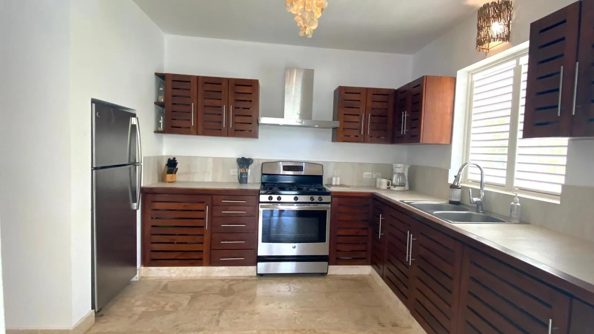 Villa 4Bdrms 3.5Baths With Pool, Jacuzzi And Starlink Wifi Las Terrenas