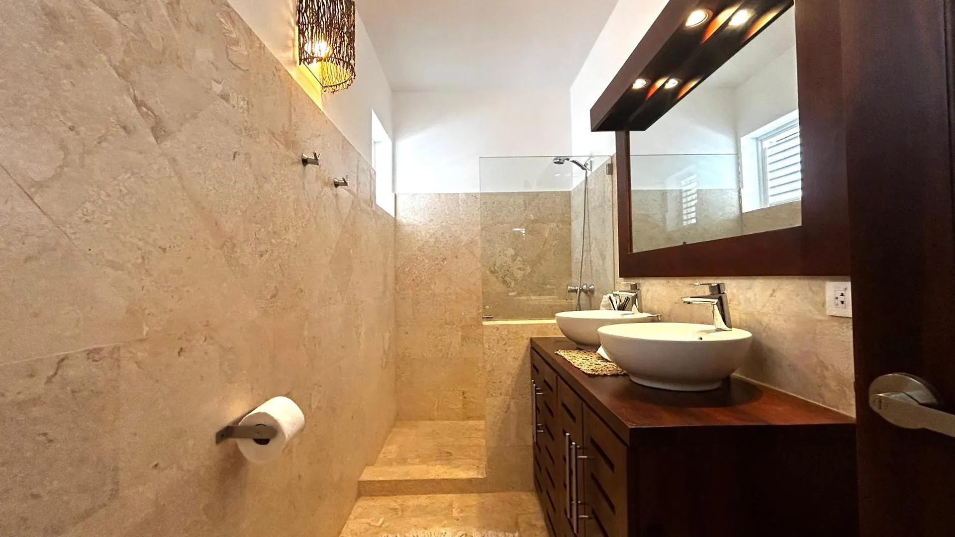 Villa 4Bdrms 3.5Baths With Pool, Jacuzzi And Starlink Wifi Las Terrenas