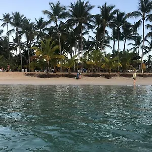  Holiday home Cozy Oceanfront Villa With Direct Beach Access